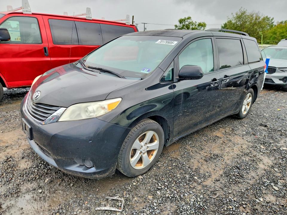 Auction sale of the 2011 Toyota Sienna, vin: 5TDKK3DCXBS026386, lot number: 70179906