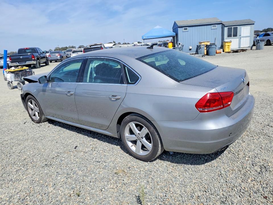 70514896 :رقم المزاد ، 1VWBP7A34EC015304 vin ، 2014 Volkswagen Passat مزاد بيع