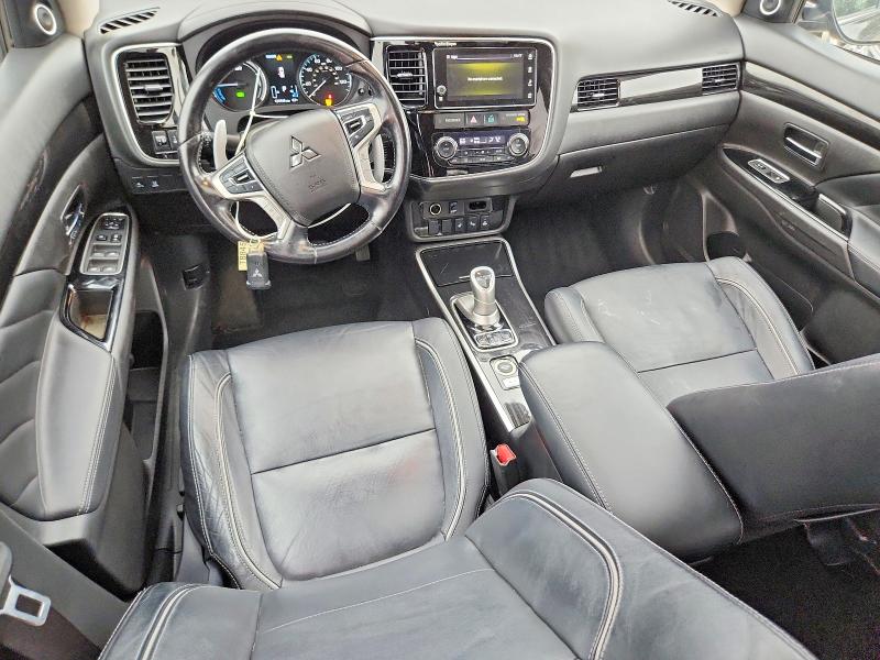 70275106 :رقم المزاد ، JA4J24A56JZ028845 vin ، 2018 Mitsubishi Outlander مزاد بيع