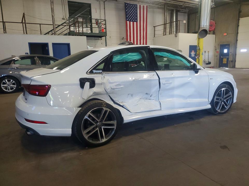 67507956 :رقم المزاد ، WAUJ8GFF5J1040407 vin ، 2018 Audi A3 مزاد بيع
