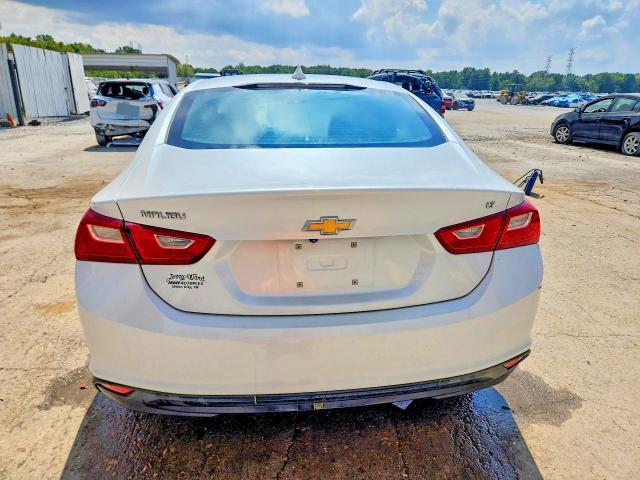 68255006 :رقم المزاد ، 1G1ZE5ST8HF198504 vin ، 2017 Chevrolet Malibu مزاد بيع