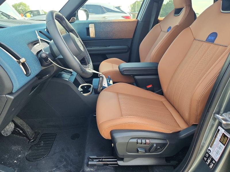 69814206 :رقم المزاد ، WMZ23GA04S7S75064 vin ، 2025 Mini Countryman مزاد بيع