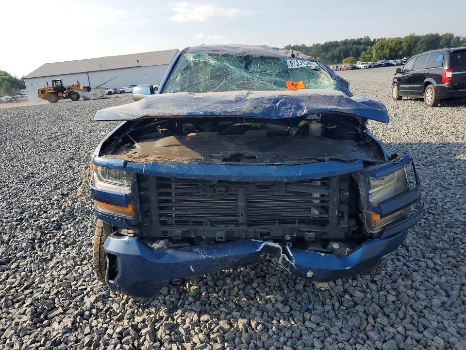 Продаж на аукціоні авто 2018 Chevrolet Silverado, vin: 3GCUKREC3JG127311, номер лоту: 67331386