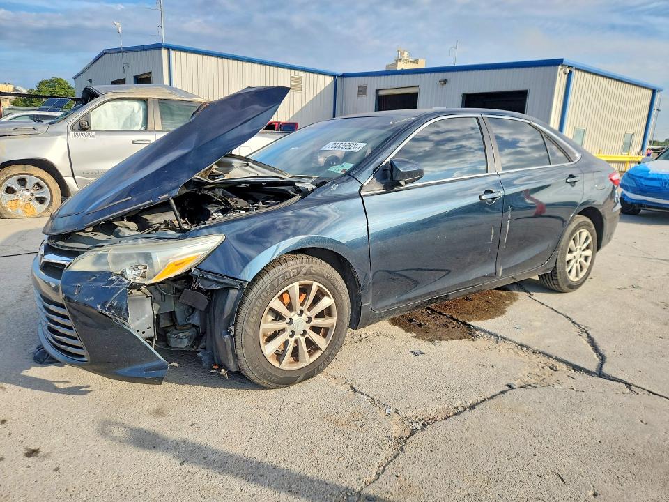 2015 Toyota Camry მანქანა იყიდება აუქციონზე, vin: 4T4BF1FK6FR507249, აუქციონის ნომერი: 70329526