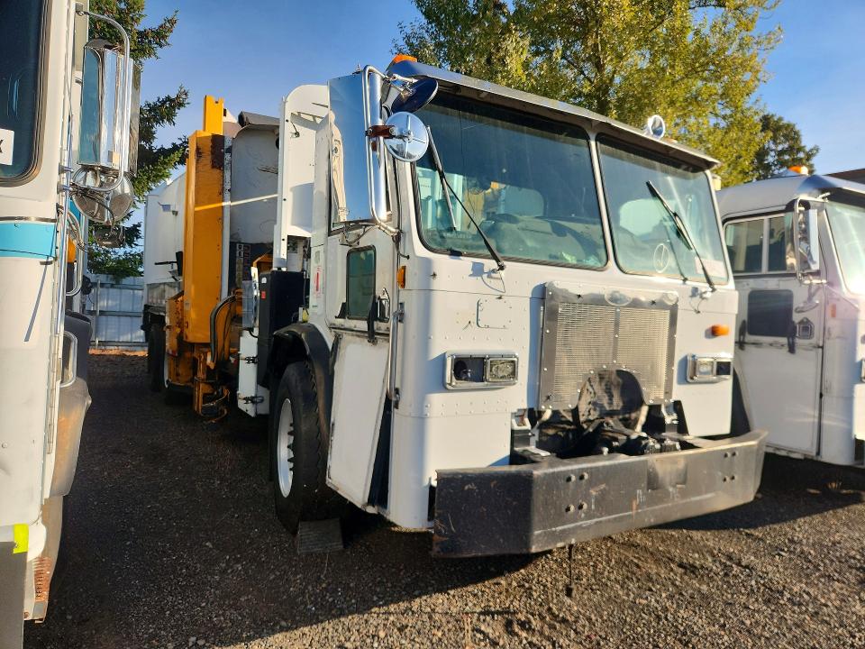 Продажа на аукционе авто 2010 Peterbilt 320, vin: 3BPZL00X6AF103115, номер лота: 69218456