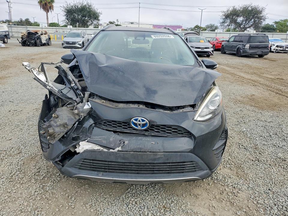 Продаж на аукціоні авто 2018 Toyota Prius C, vin: JTDKDTB34J1605141, номер лоту: 69202656