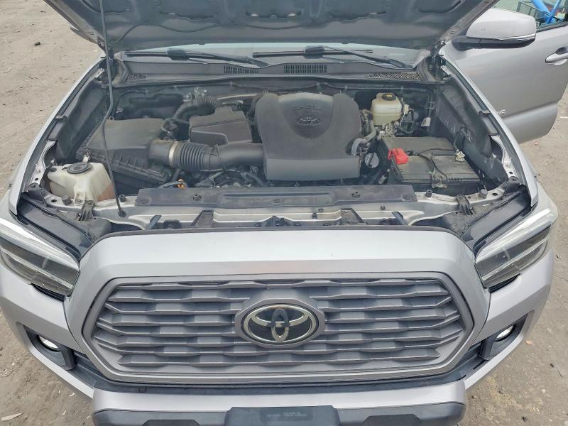 69879096 :رقم المزاد ، 3TYCZ5AN1MT037561 vin ، 2021 Toyota Tacoma مزاد بيع