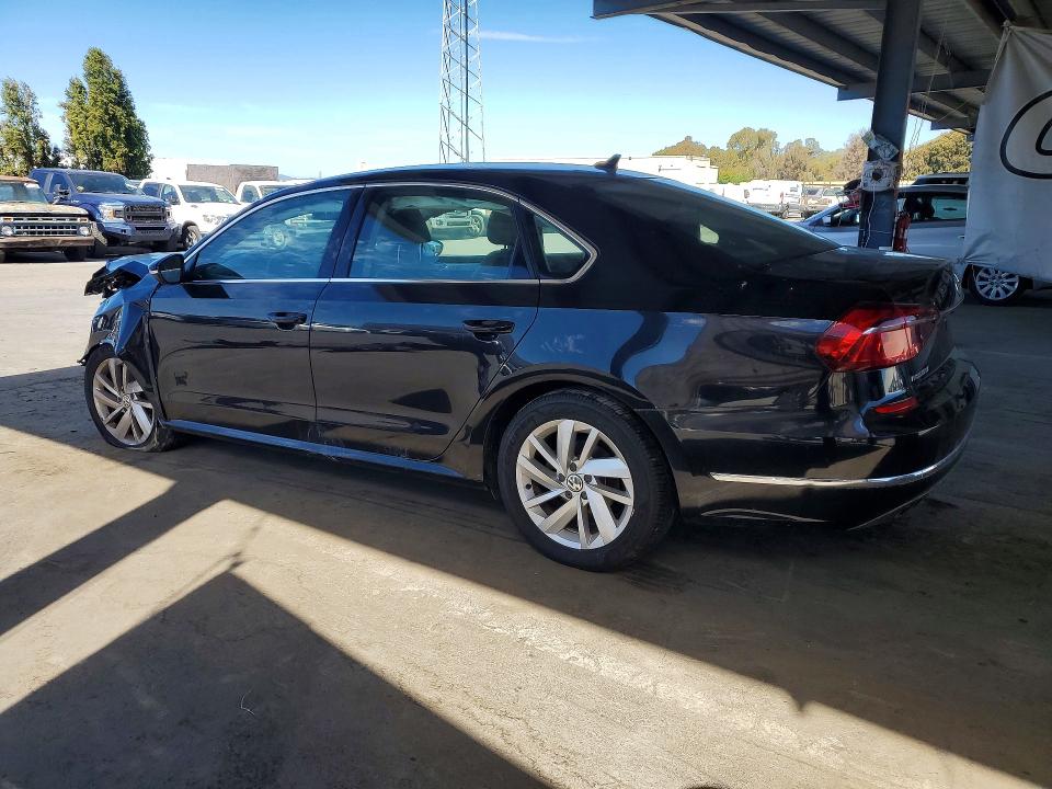 Продажа на аукционе авто 2018 Volkswagen Passat, vin: 1VWBA7A37JC025868, номер лота: 68695356