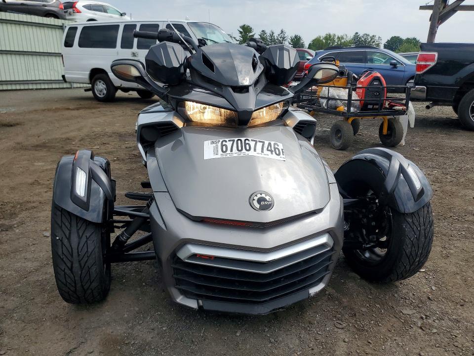 2019 Can-am Spyder Roadster მანქანა იყიდება აუქციონზე, vin: 2BXRDDD21KV000135, აუქციონის ნომერი: 67067746