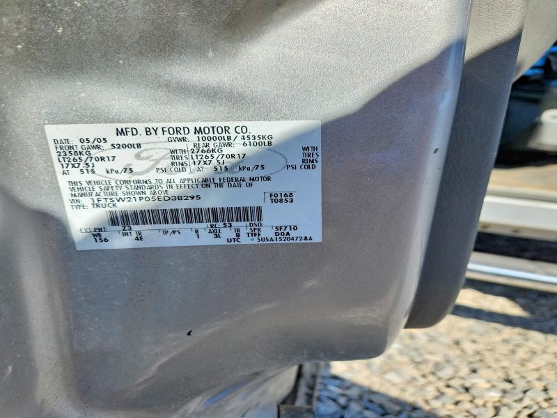 68046906 :رقم المزاد ، 1FTSW21P05ED38295 vin ، 2005 Ford F250 مزاد بيع