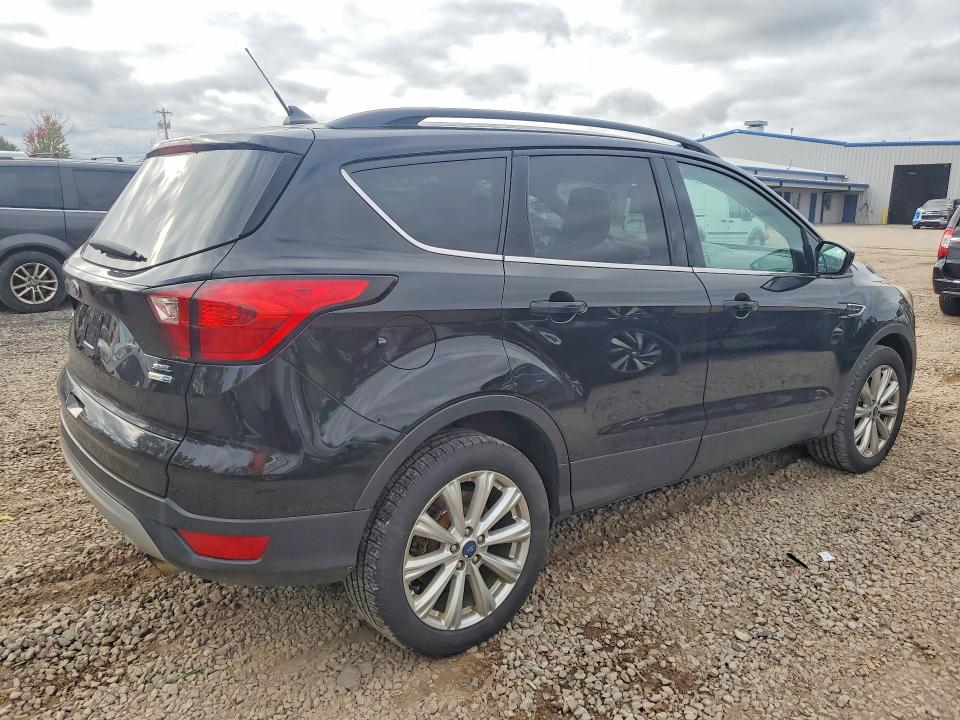 70804936 :رقم المزاد ، 1FMCU9HD0KUA37019 vin ، 2019 Ford Escape مزاد بيع