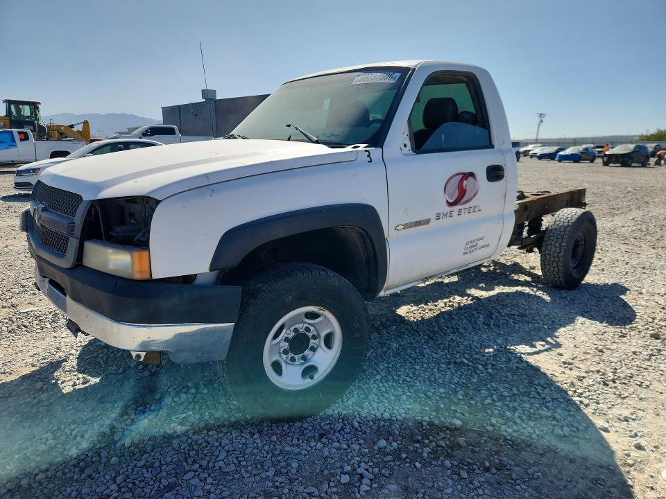2004 Chevrolet Silverado მანქანა იყიდება აუქციონზე, vin: 1GBHC24U84E334681, აუქციონის ნომერი: 68237506