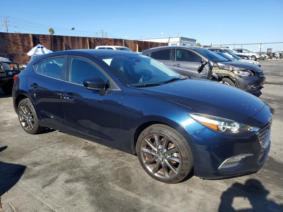 Продаж на аукціоні авто 2018 Mazda 3, vin: 3MZBN1L36JM270416, номер лоту: 67381266