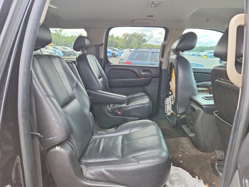 67789396 :رقم المزاد ، 1GNUKJE34AR131053 vin ، 2010 Chevrolet Suburban مزاد بيع