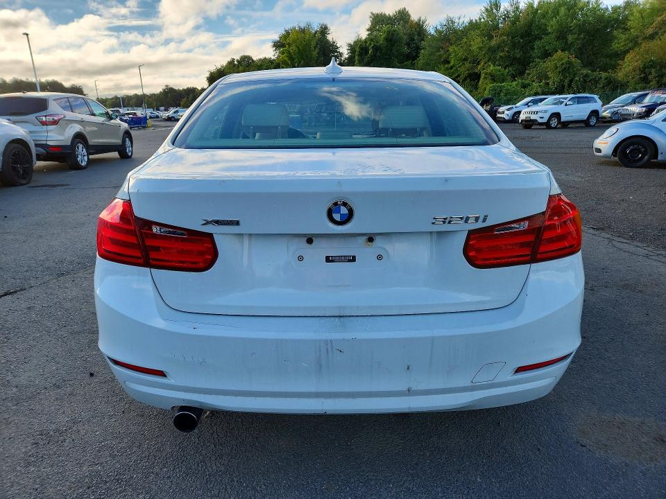 2015 Bmw 320 მანქანა იყიდება აუქციონზე, vin: WBA3C3C56FK202056, აუქციონის ნომერი: 69569376