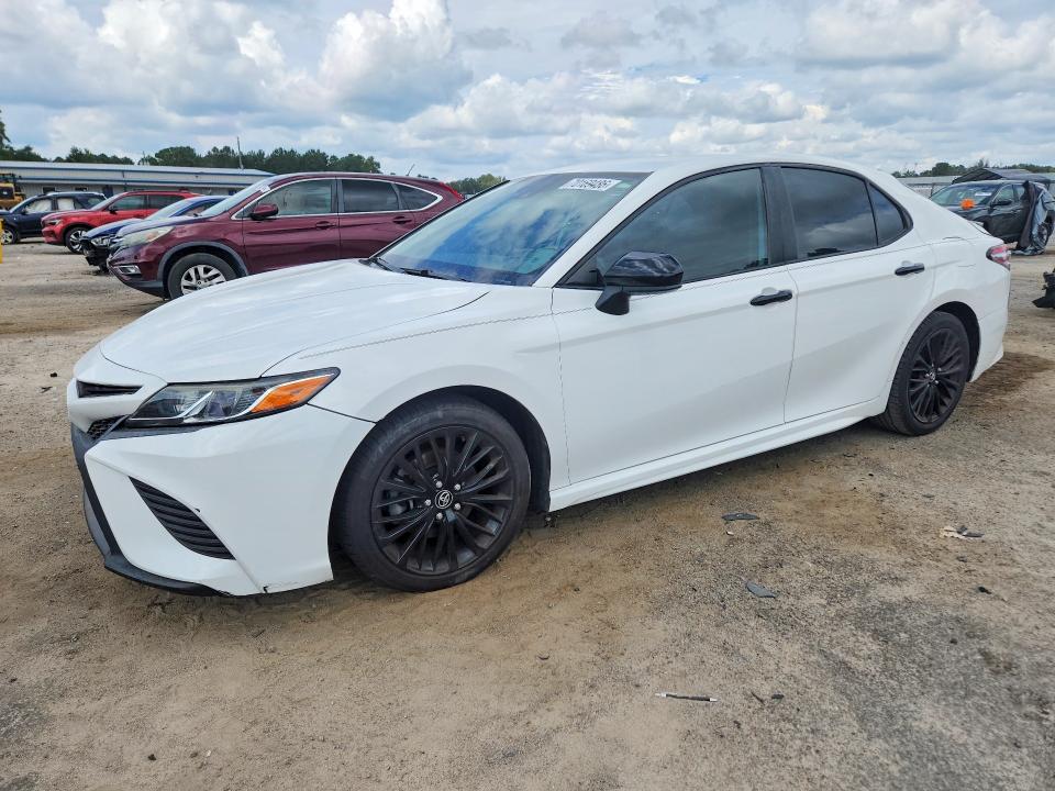 Продаж на аукціоні авто 2020 Toyota Camry, vin: 4T1G11AKXLU315639, номер лоту: 70169486