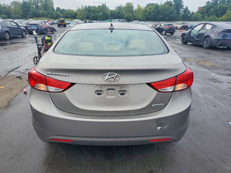 67261656 :رقم المزاد ، 5NPDH4AE6CH132473 vin ، 2012 Hyundai Elantra مزاد بيع