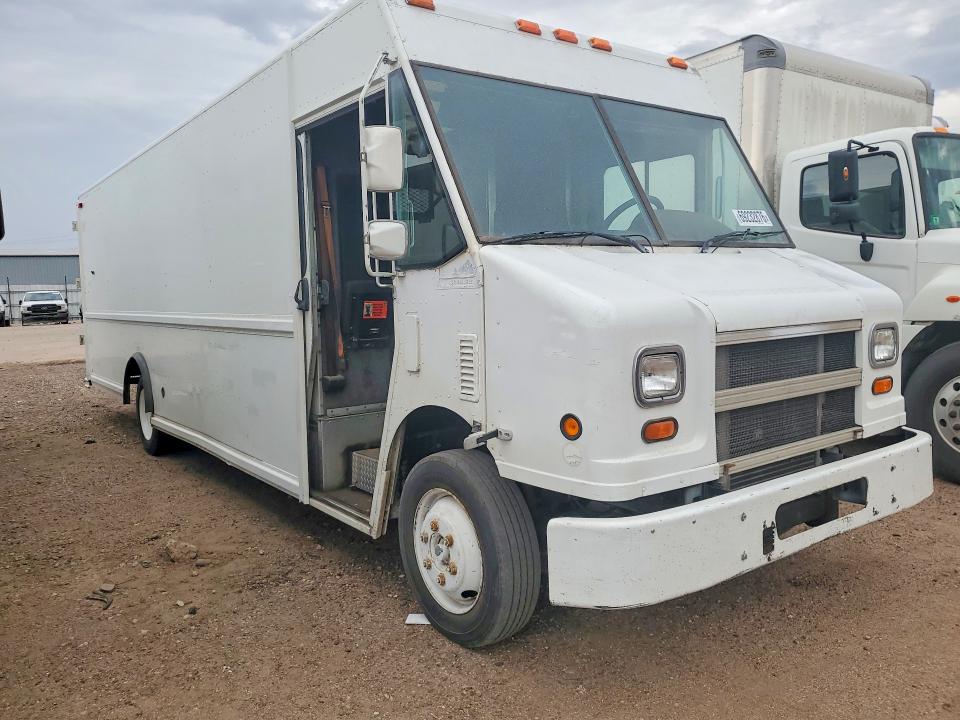 2004 Freightliner Mt45 Chassis მანქანა იყიდება აუქციონზე, vin: 4UZAANBW14CM64480, აუქციონის ნომერი: 69232876