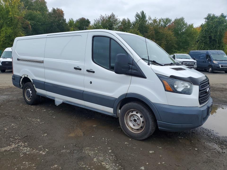 2017 Ford Transit მანქანა იყიდება აუქციონზე, vin: 1FTYR2YM0HKA06862, აუქციონის ნომერი: 70240526