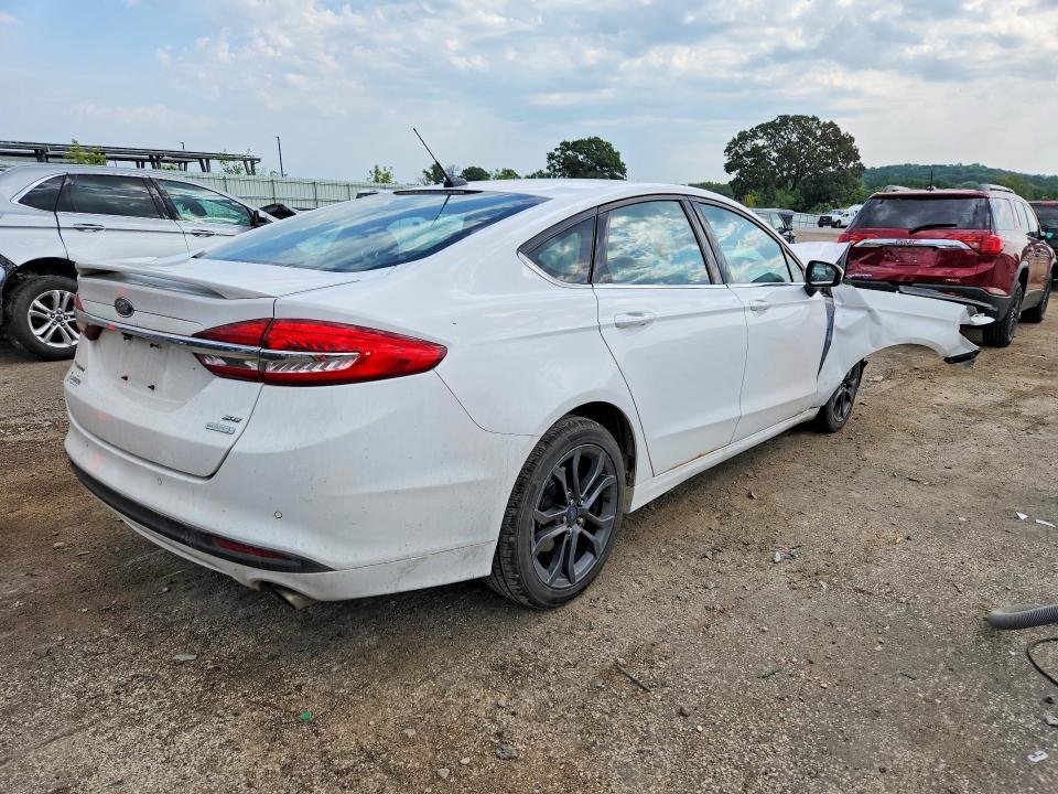 67294756 :رقم المزاد ، 3FA6P0HDXJR135099 vin ، 2018 Ford Fusion مزاد بيع