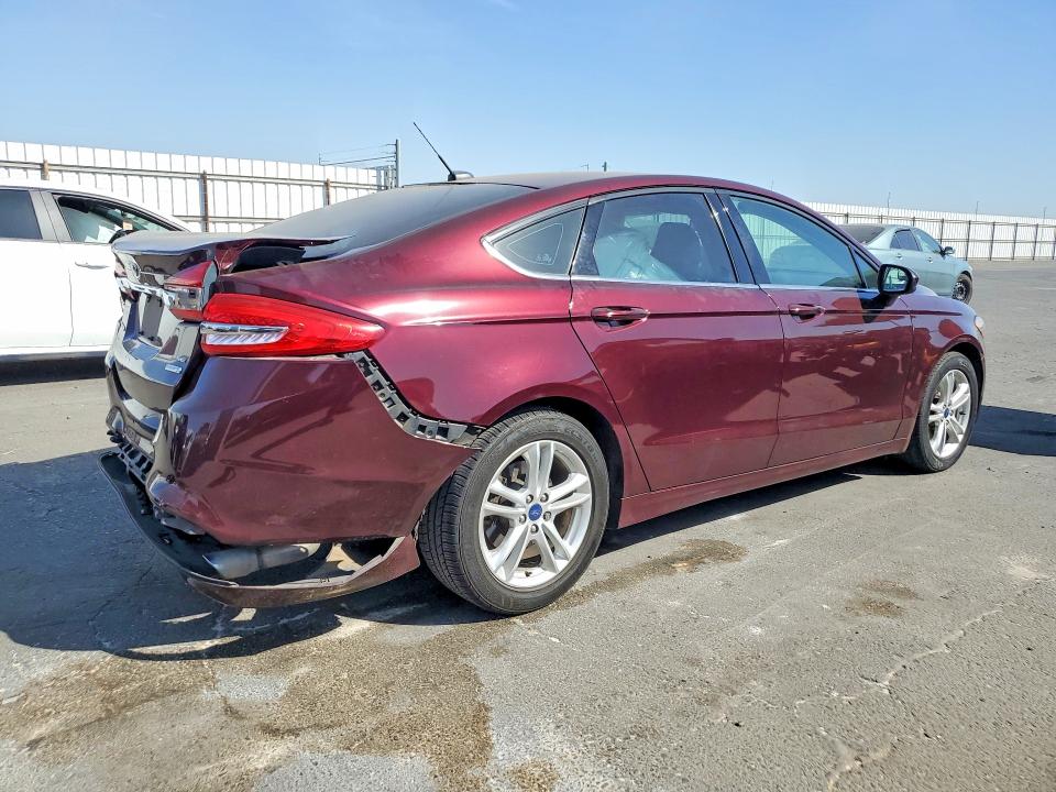 68443076 :رقم المزاد ، 3FA6P0HD6JR167998 vin ، 2018 Ford Fusion مزاد بيع