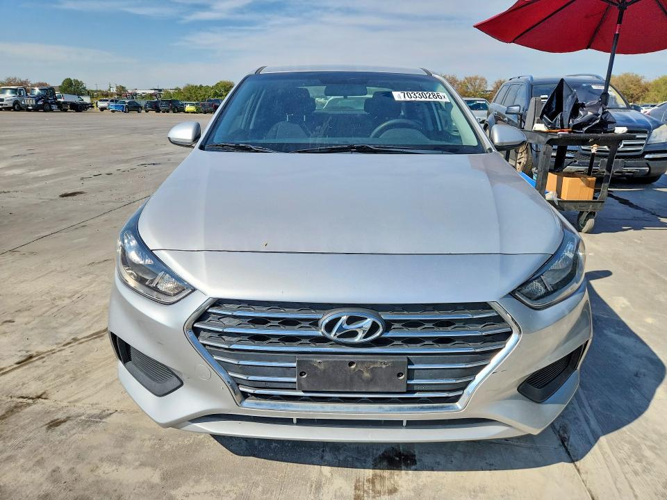 2022 Hyundai Accent მანქანა იყიდება აუქციონზე, vin: 3KPC24A64NE165274, აუქციონის ნომერი: 70330286
