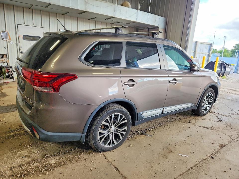 70237346 :رقم المزاد ، JA4AD3A30GZ015763 vin ، 2016 Mitsubishi Outlander مزاد بيع