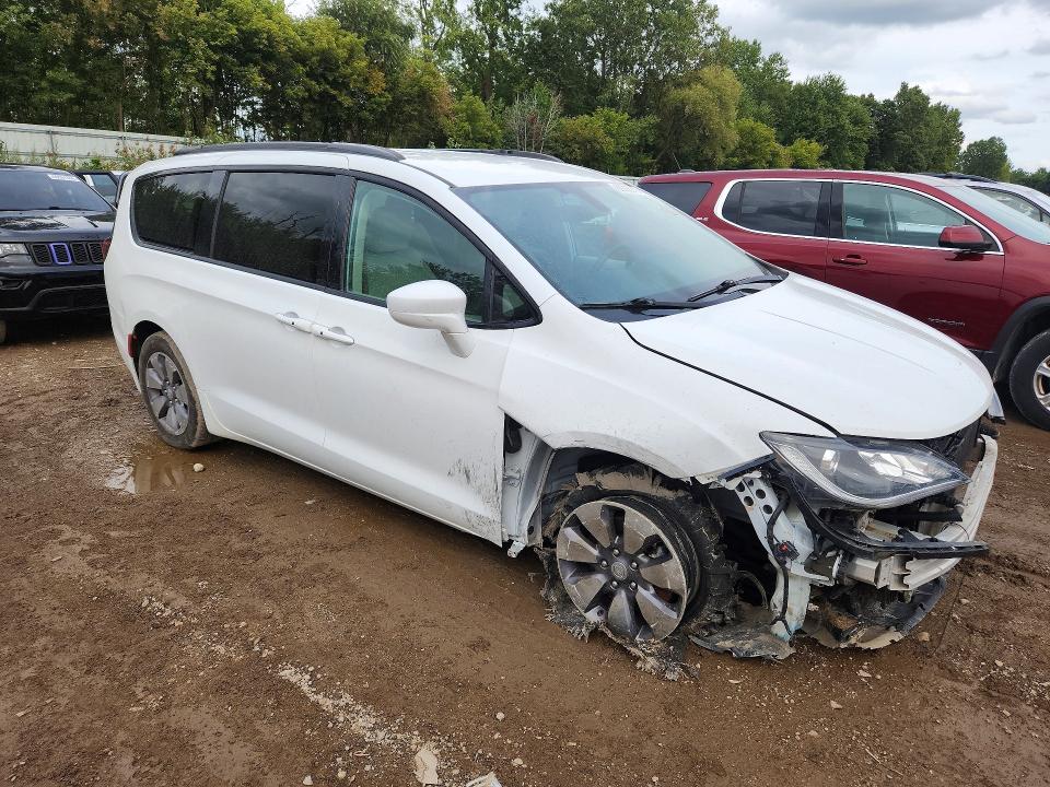 Продажа на аукционе авто 2018 Chrysler Pacifica, vin: 2C4RC1H72JR356317, номер лота: 69066816