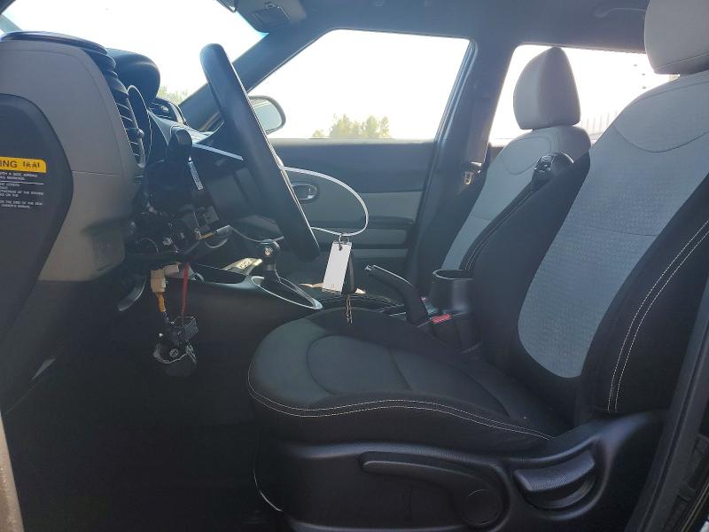 68620856 :رقم المزاد ، KNDJP3A5XF7175108         vin ، 2015 Kia Soul مزاد بيع