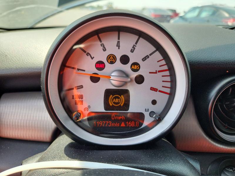 Продажа на аукционе авто 2010 Mini Cooper, vin: WMWMF7C53ATX43667, номер лота: 70411886