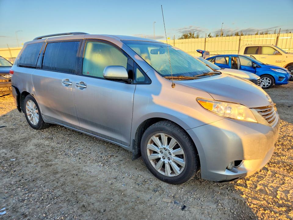 Auction sale of the 2011 Toyota Sienna, vin: 5TDYK3DC9BS169758, lot number: 69165596