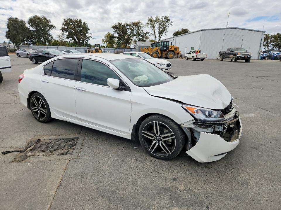 2017 Honda Accord მანქანა იყიდება აუქციონზე, vin: 1HGCR2F17HA178977, აუქციონის ნომერი: 67539776