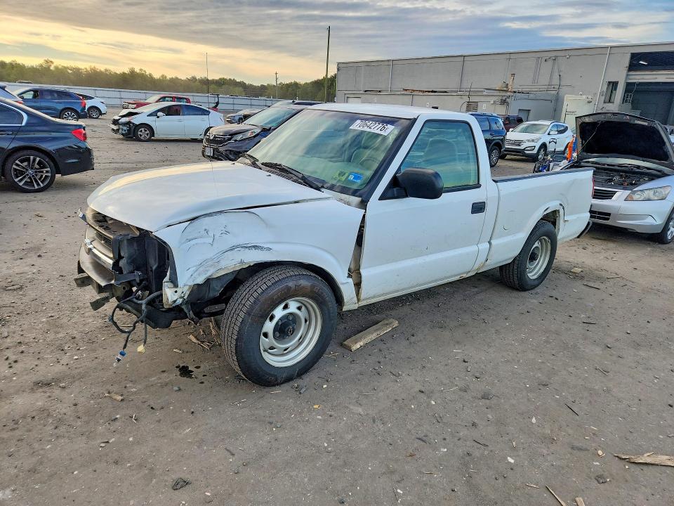 70642776 :رقم المزاد ، 1GCCS14X538264115 vin ، 2003 Chevrolet S Truck مزاد بيع