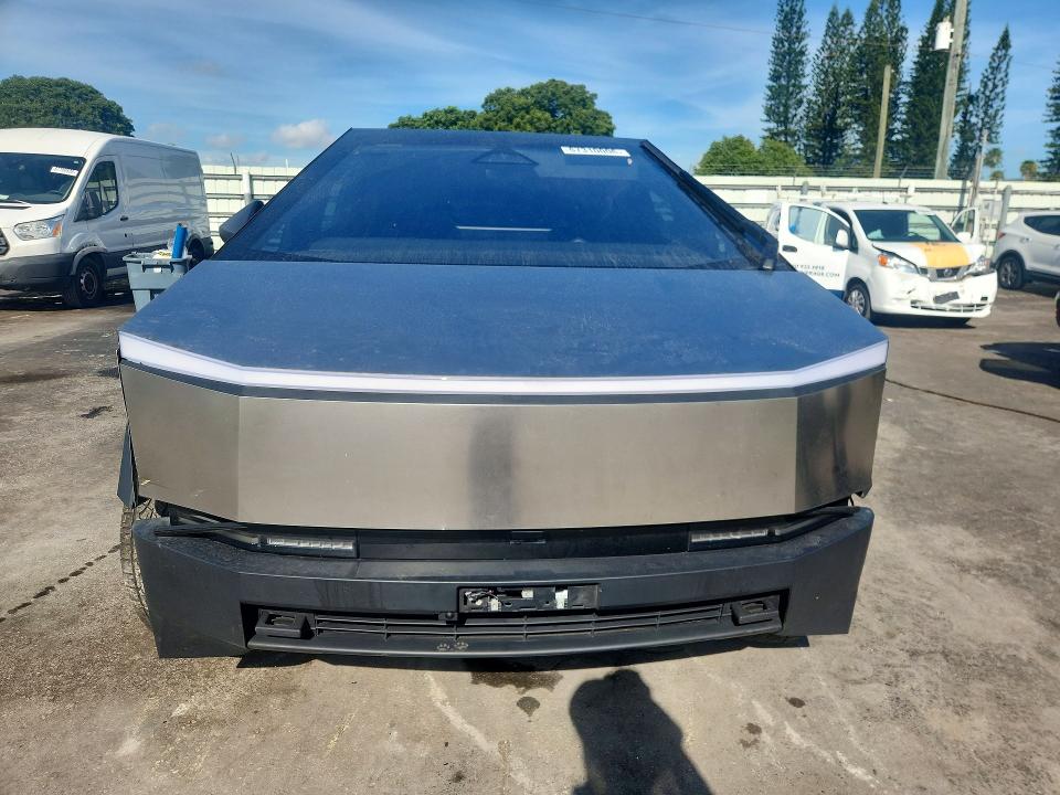 Продаж на аукціоні авто 2025 Tesla Cybertruck, vin: 7G2CEHED6SA069539, номер лоту: 67310006