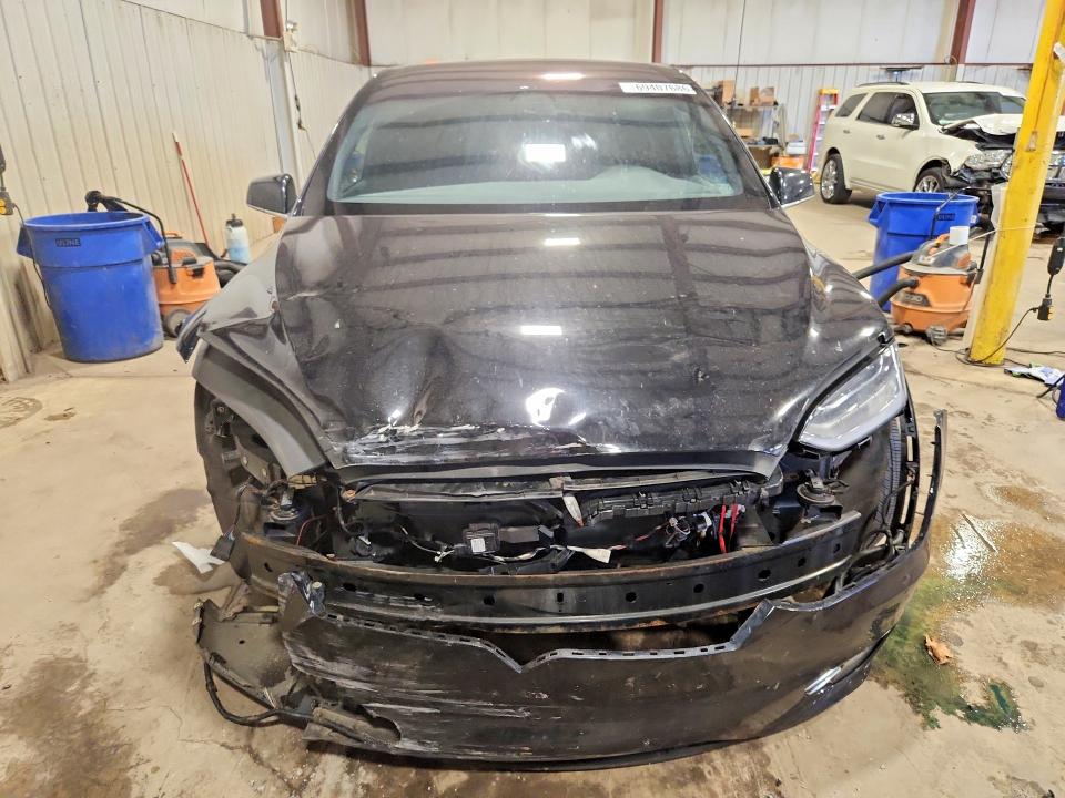 Продажа на аукционе авто 2017 Tesla Model X, vin: 5YJXCAE27HF075393, номер лота: 69407686