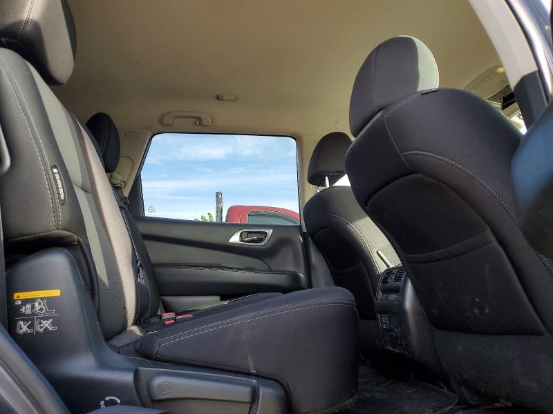 Продажа на аукционе авто 2018 Nissan Pathfinder, vin: 5N1DR2MM6JC623053, номер лота: 69133606