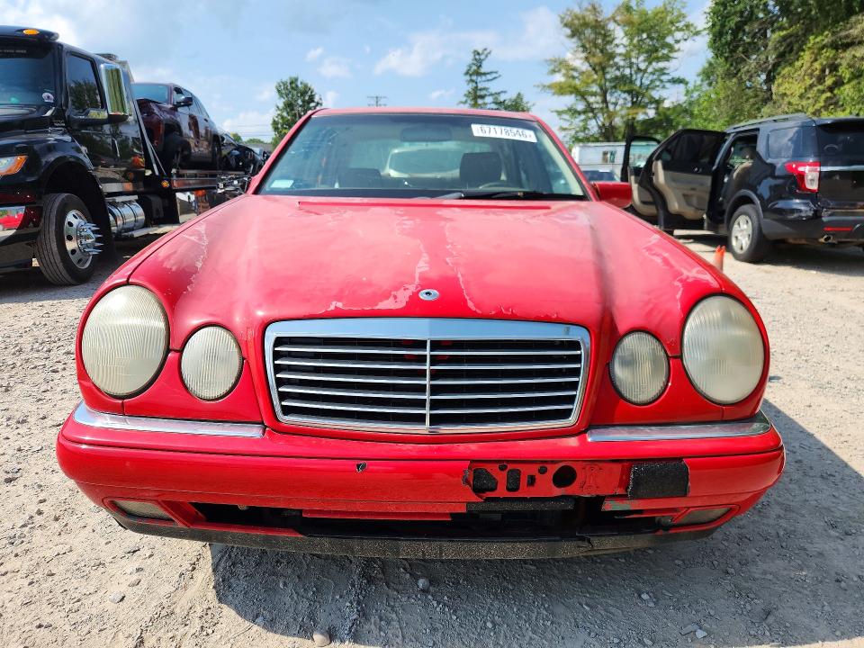 67178546 :رقم المزاد ، WDBJF65H9XA725961 vin ، 1999 Mercedes-benz E مزاد بيع
