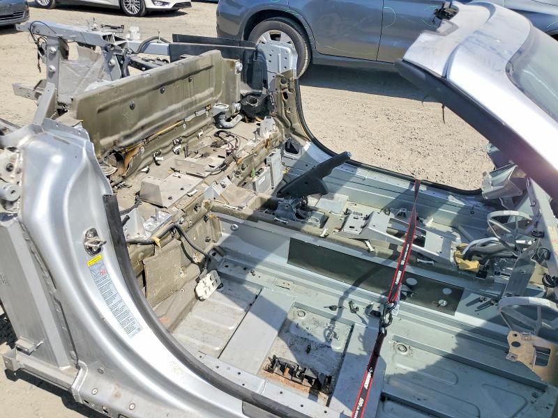 70560056 :رقم المزاد ، WUAVNAFG2BN000687 vin ، 2011 Audi R8 مزاد بيع
