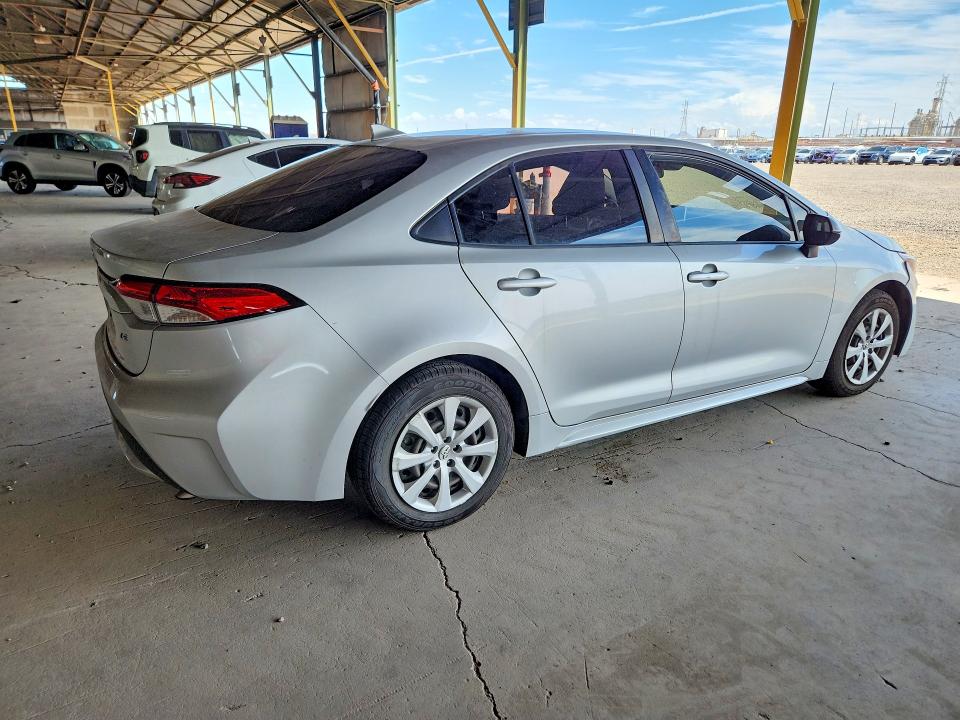 Продаж на аукціоні авто 2021 Toyota Corolla, vin: JTDEPMAE4MJ126123, номер лоту: 69253246