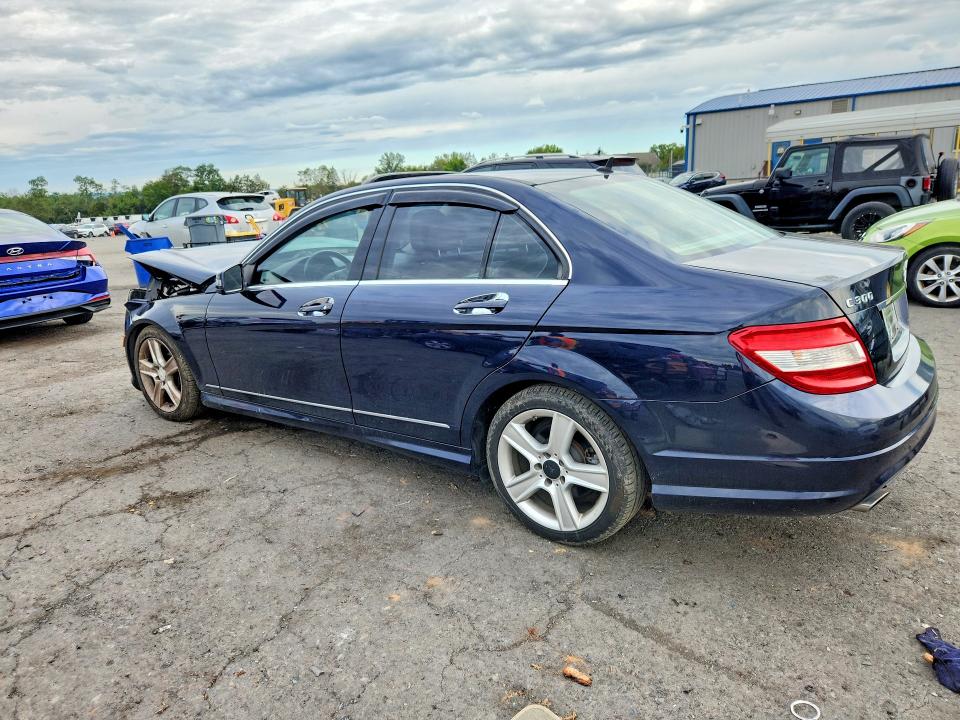 2011 Mercedes-benz C მანქანა იყიდება აუქციონზე, vin: WDDGF8BBXBR144296, აუქციონის ნომერი: 68012806
