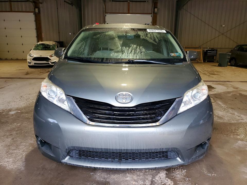 Aukcja sprzedaży 2014 Toyota Sienna, vin: 5TDKK3DC7ES410355, numer aukcji: 69627046