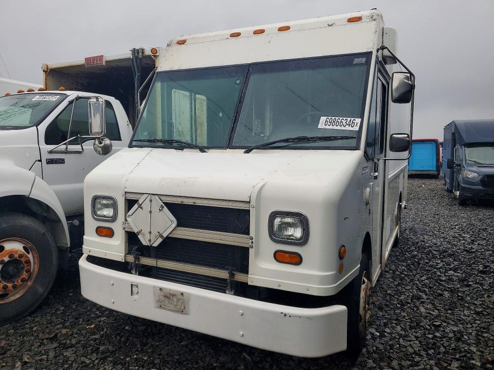 69866346 :رقم المزاد ، 4UZAANBW46CW06548 vin ، 2006 Freightliner Chassis مزاد بيع
