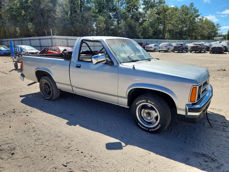 70627766 :رقم المزاد ، 1B7FN14XXJS796402 vin ، 1988 Dodge Dakota مزاد بيع
