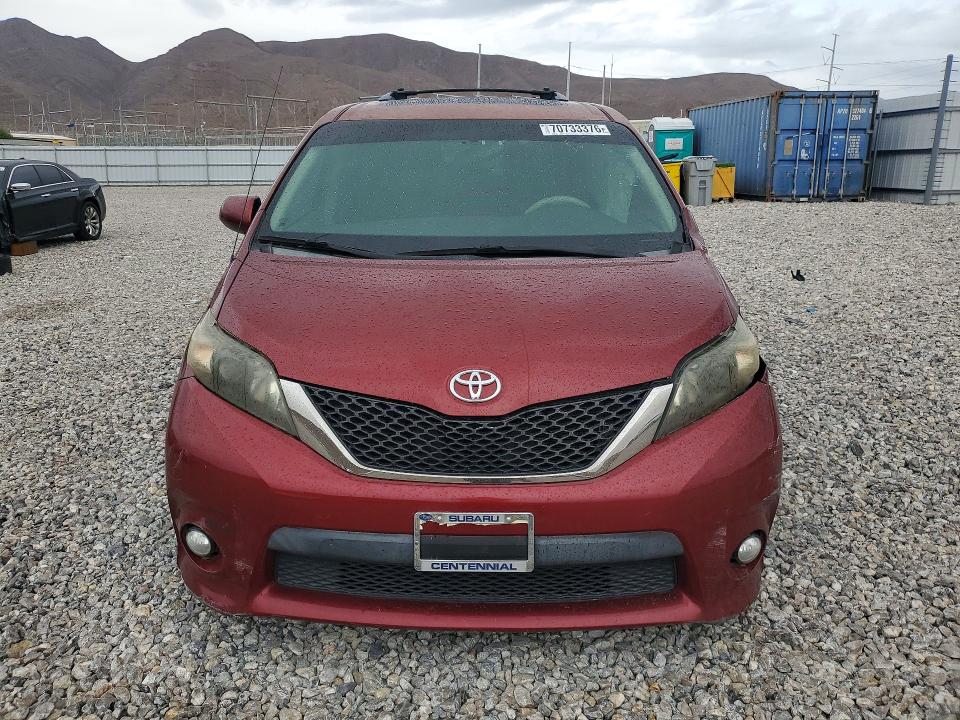 2014 Toyota Sienna მანქანა იყიდება აუქციონზე, vin: 5TDXK3DC9ES427504, აუქციონის ნომერი: 70733376