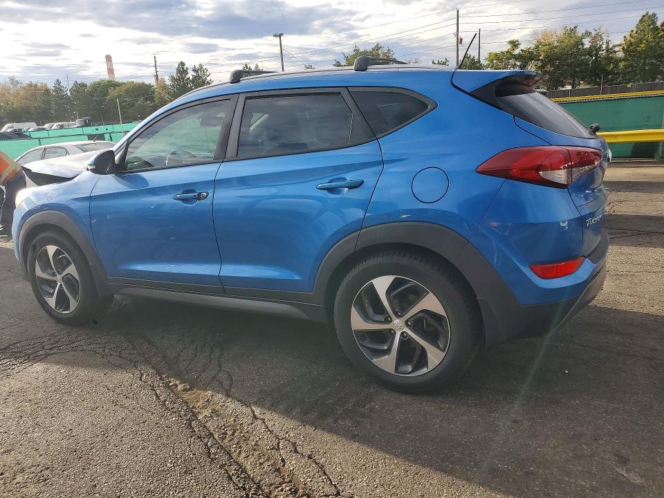 69372686 :رقم المزاد ، KM8J33A20GU195383 vin ، 2016 Hyundai Tucson مزاد بيع