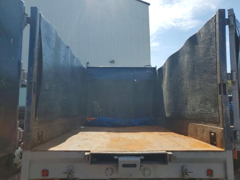 68673106 :رقم المزاد ، 54DC4W1B6HS808224 vin ، 2017 Isuzu Npr Hd مزاد بيع