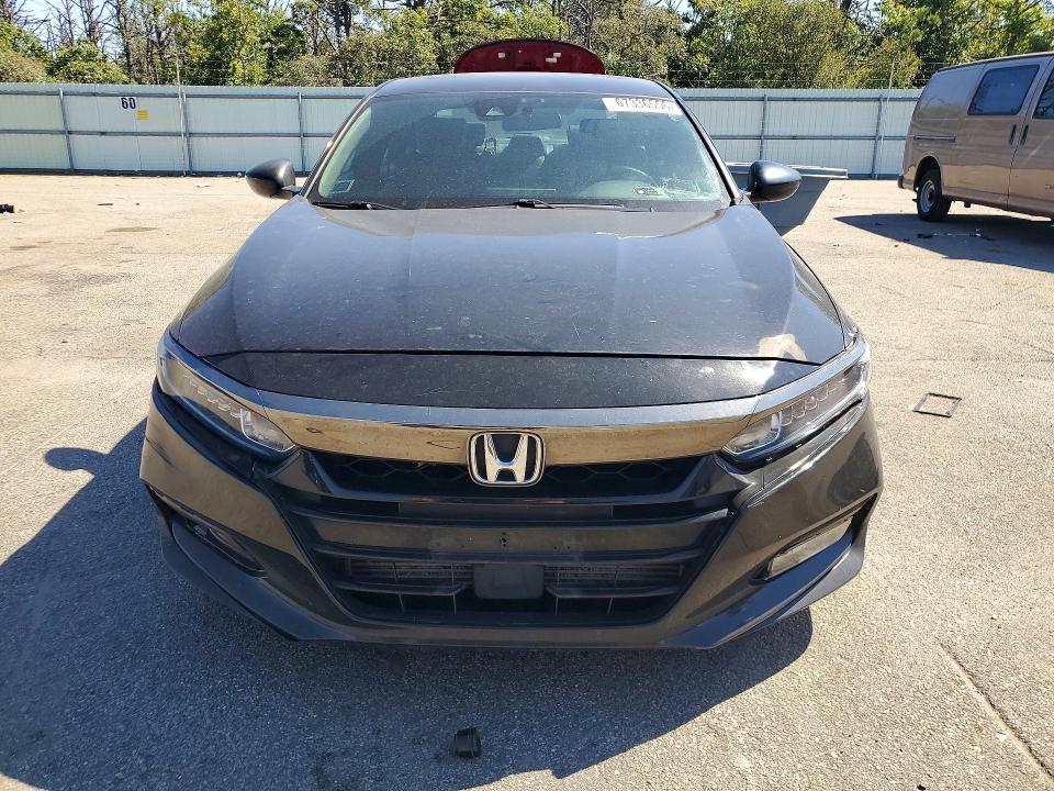 Продаж на аукціоні авто 2018 Honda Accord, vin: 1HGCV1F3XJA204081, номер лоту: 67336556