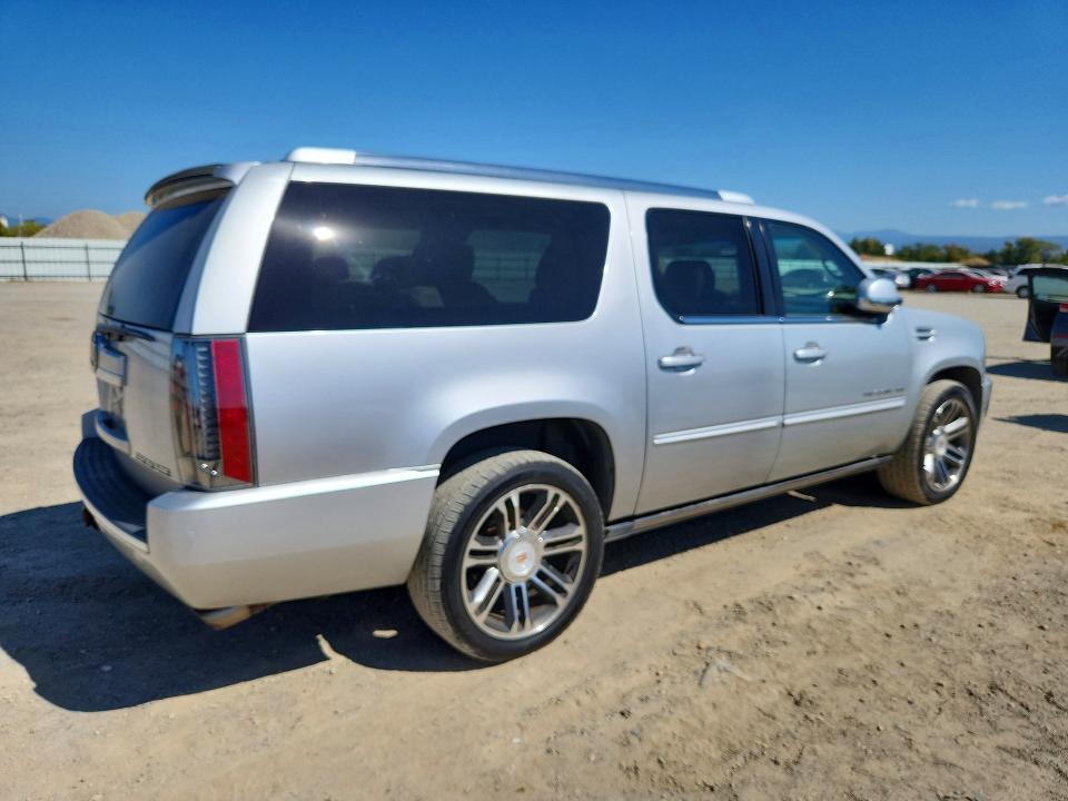2013 Cadillac Escalade მანქანა იყიდება აუქციონზე, vin: 1GYS4JEF4DR200598, აუქციონის ნომერი: 65962186