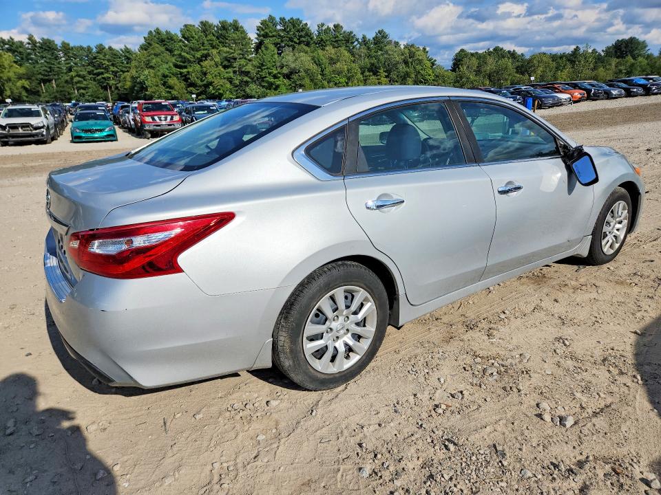 Продажа на аукционе авто 2017 Nissan Altima, vin: 1N4AL3AP3HN359324, номер лота: 68802486