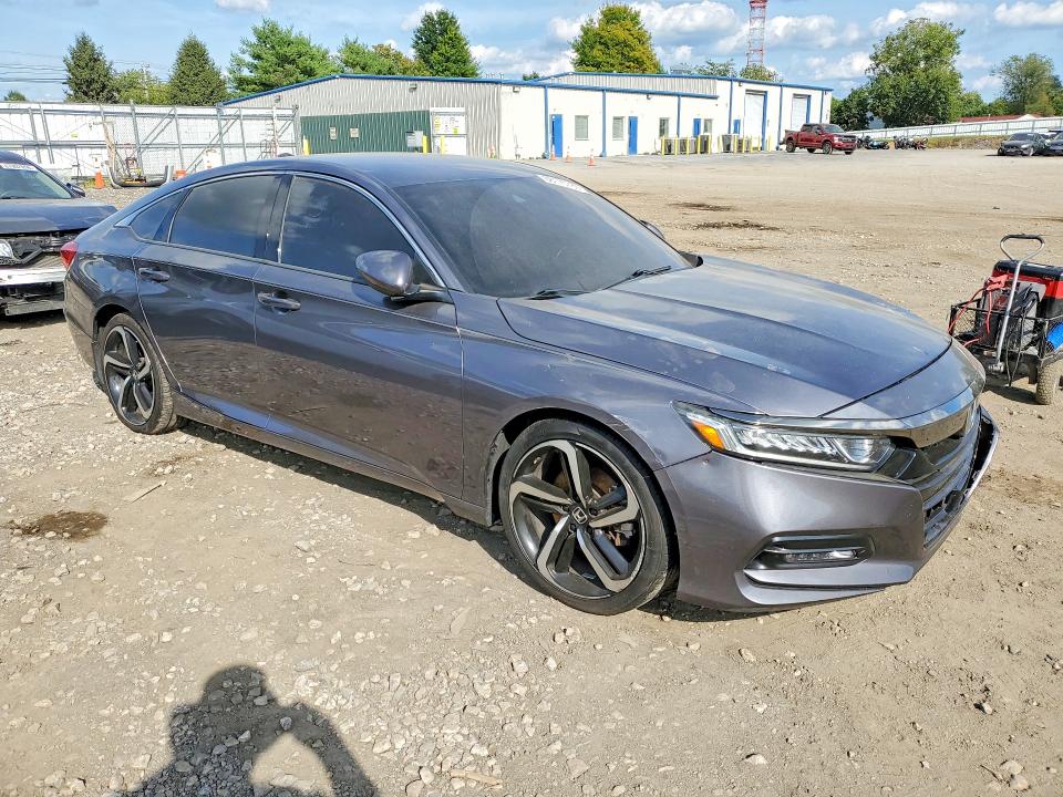 2018 Honda Accord მანქანა იყიდება აუქციონზე, vin: 1HGCV1F39JA234804, აუქციონის ნომერი: 68175786